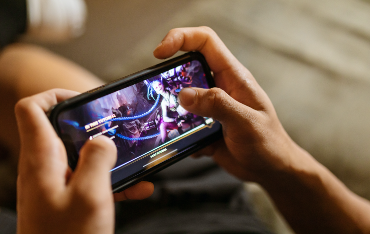 mobile-esports-gaming-pexels